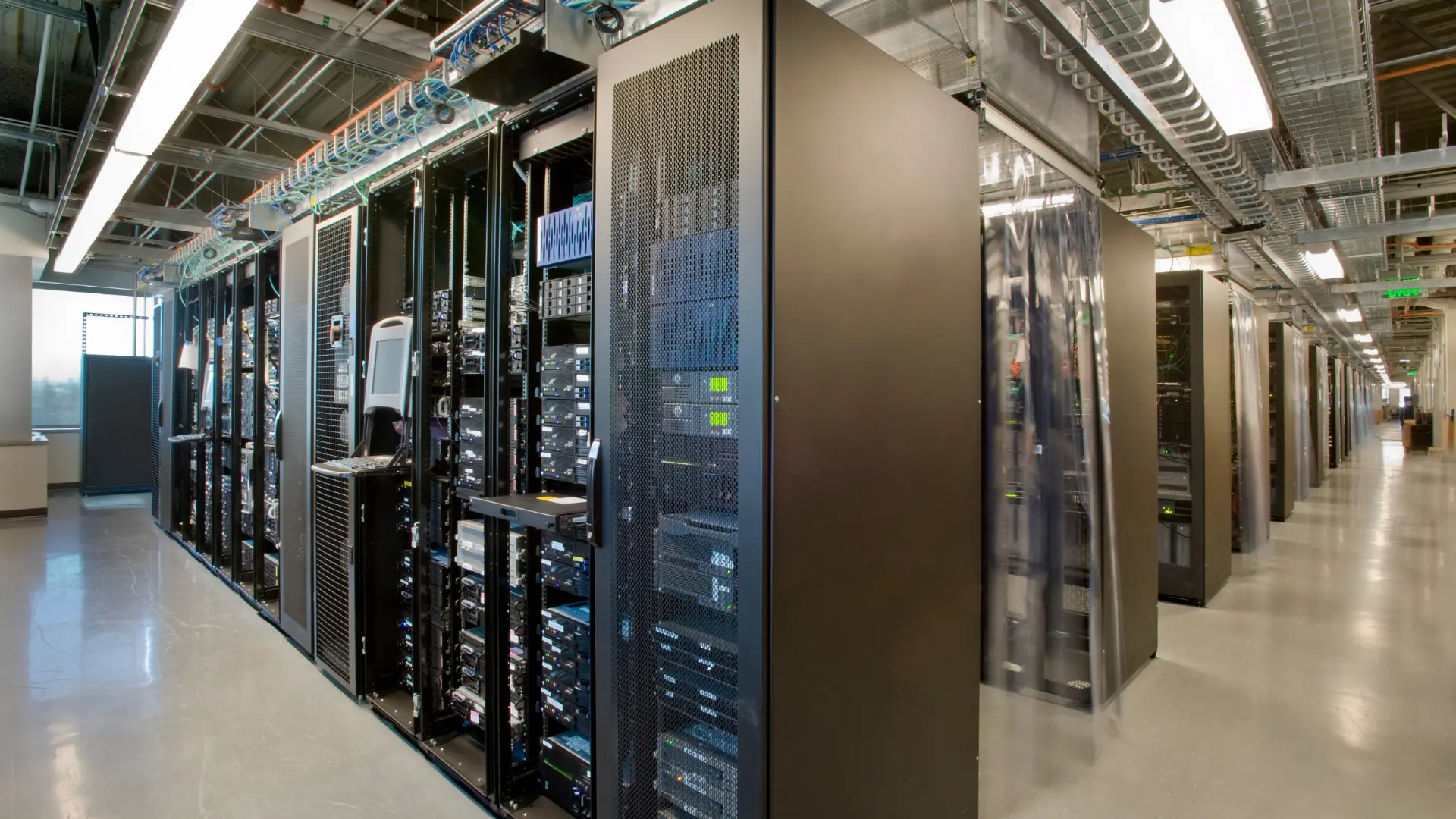 Hosting provider, data center