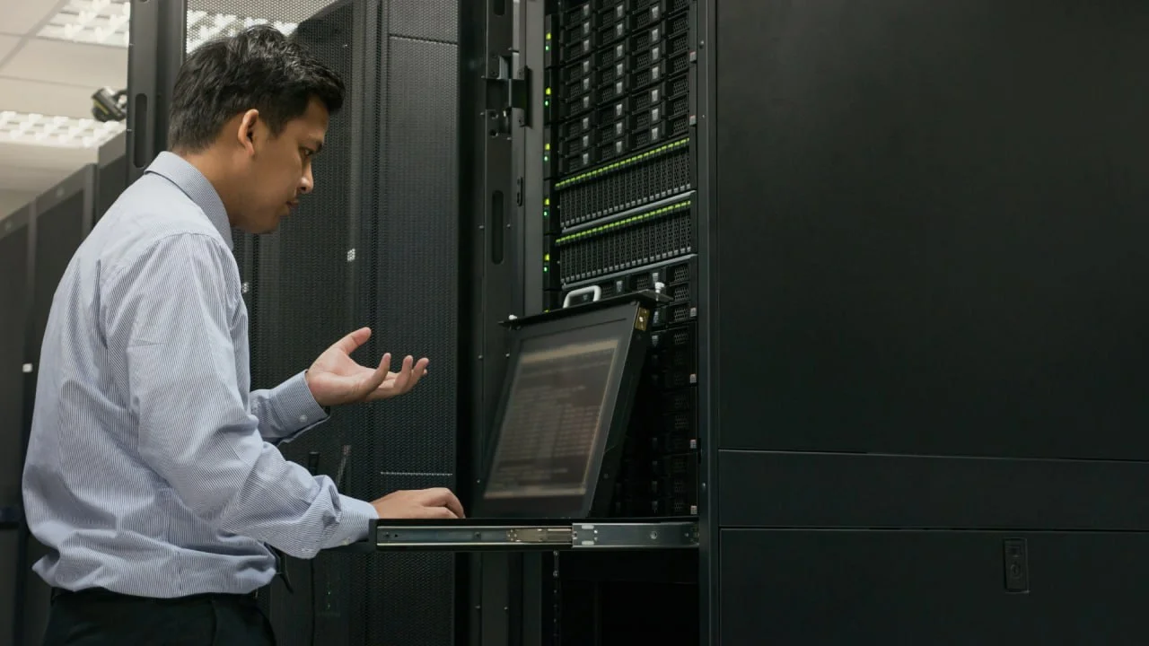 One of the most important Linux specialists is a DevOps engineer